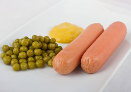 Сосиски как в детстве: секрет идеальной варки без потерь вкуса и формы