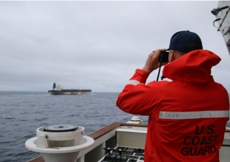 Захват российского танкера назвали «сигналом» Трампа Путину