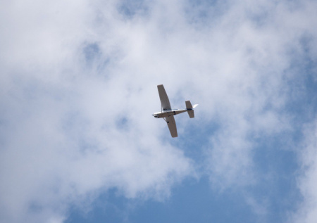 Известный певец погиб в авиакатастрофе после пророческого сна