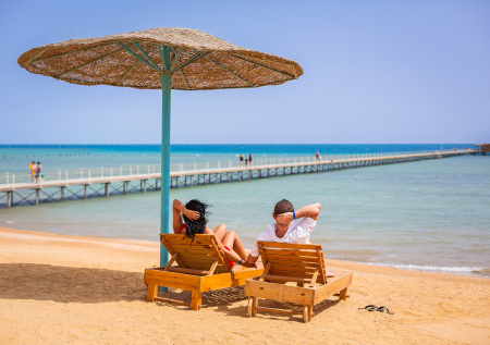 Европейцы начали выживать туристов из популярного среди россиян курорта