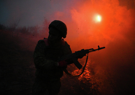 Над Донецком прогремели три мощных взрыва