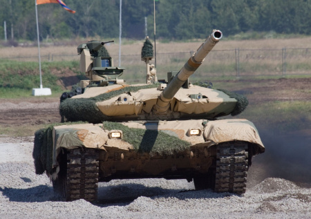 Российский танк Т-90С с французским тепловизором заметили в зоне СВО