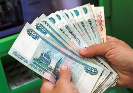 Раскрыто, могут ли у работников забрать деньги в случае переплаты