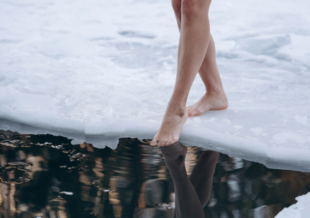 Юрист ответил, чем грозит купание в нелегально обустроенной проруби