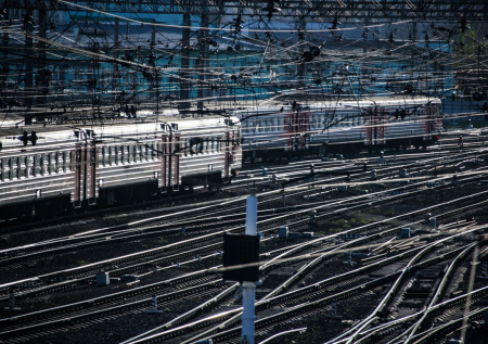 Пассажиров двух поездов эвакуировали из-за анонимных сообщений