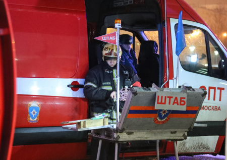 В Москве загорелся склад аккумуляторов для самокатов
