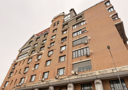 Нейросеть назвала дату, когда Долина покинет квартиру в Хамовниках