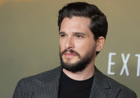 Звезда «Игры престолов» резко ответил на призыв переснять финал сериала