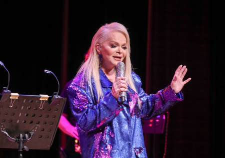 Юрист ответил, грозят ли Долиной штрафы за нарушения ПДД 15-летней давности