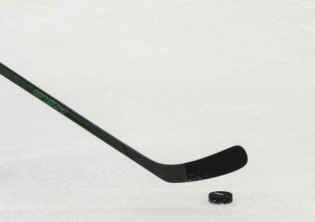 Белорусский хоккеист вошел в историю КХЛ