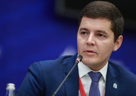 Губернатор Ямала наградил сотрудников прокуратуры