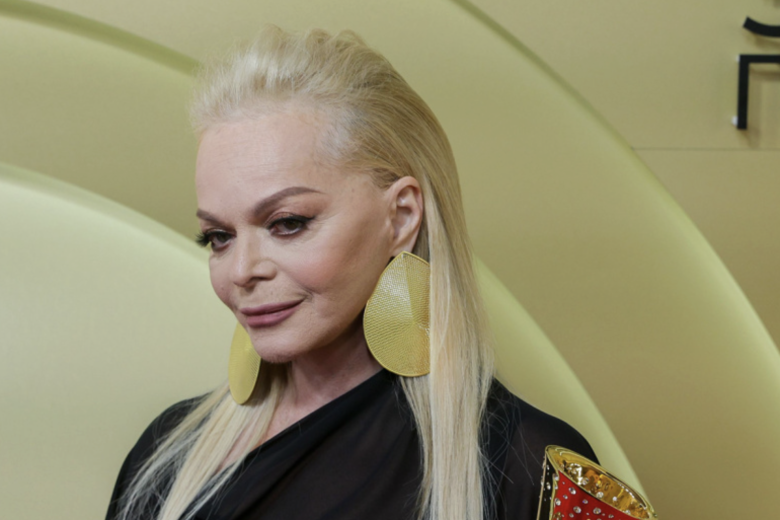 Лариса Долина