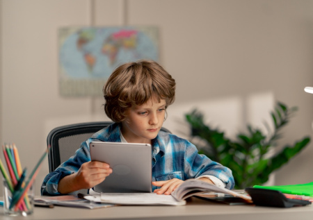 Психолог дала советы, как помочь школьнику вернуться к учебе после каникул