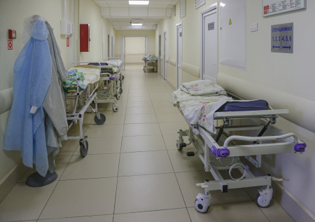 Baza: один из младенцев в новокузнецком роддоме №1 остался без руки