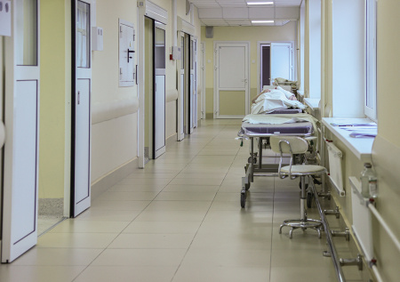 Названа вероятная причина гибели детей в роддоме Новокузнецка
