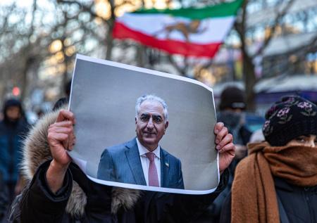 Политолог оценил шансы Пехлеви возглавить Иран на волне протестов