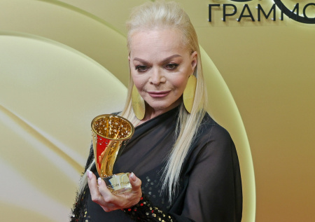 Продюсер ответил, получит ли Долина «Золотой граммофон» после скандала