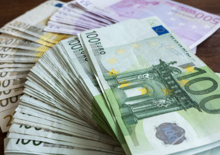 В Еврокомиссии назвали условия возврата Украиной кредита в €90 млрд