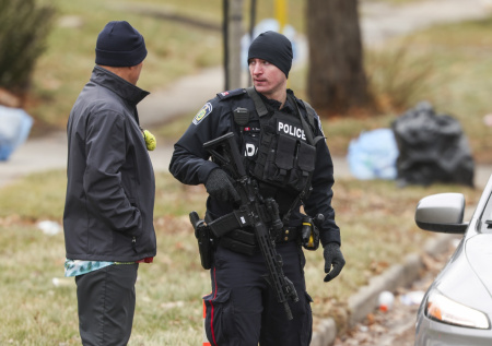 Вандалы повредили здание посольства Ирана в Канаде