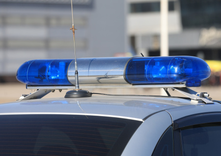 Мужчина хотел выкрасть изъятую за долги машину и попал в полицию