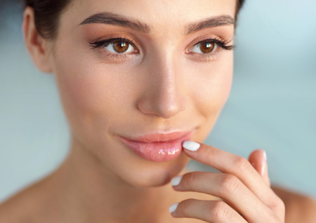 Россиян предупредили о скрытой опасности бальзамов для губ