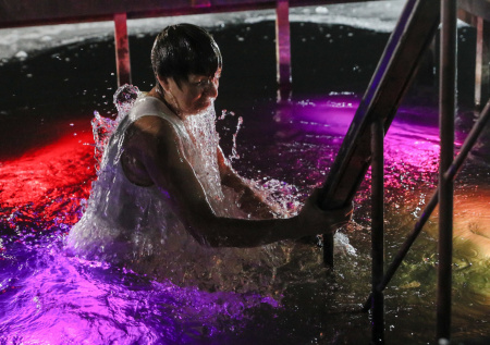 В РПЦ опровергли популярный миф о воде в Крещение