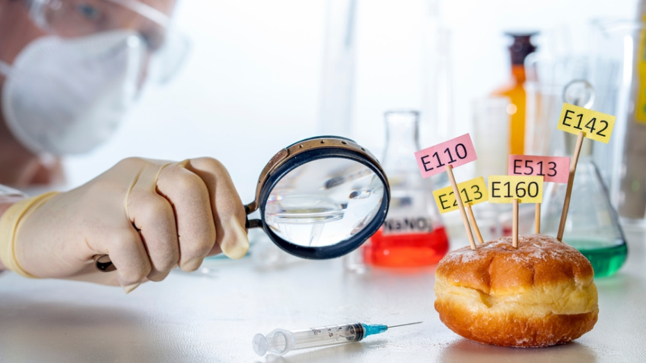 Добавки, которых стоит избегать: Е211, Е250, Е621 и другие