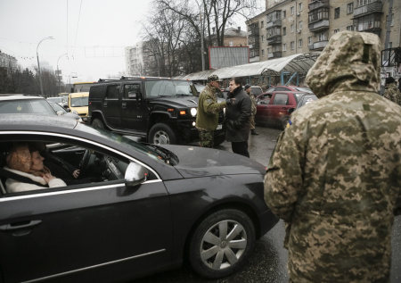 На Украине в 18-й раз продлили военное положение
