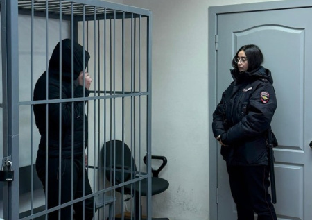 Трое обвиняемых в изнасиловании школьницы услышали решение суда