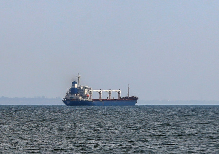 В Туркмении эвакуировали 14 человек с потерпевшего бедствие иранского судна