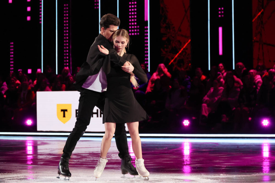 Иван Жвакин и Александра Трусова на съемках нового сезона шоу «Ледниковый период»