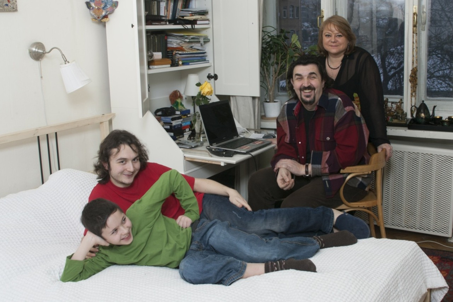 Игорь Золотовицкий с семьей