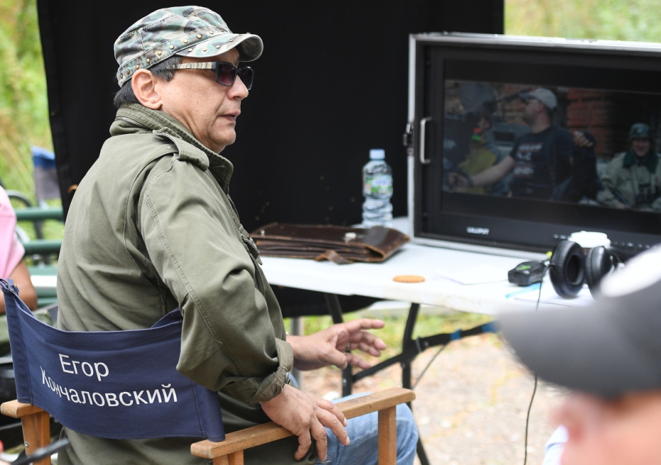 Режиссер, актер Егор Кончаловский на съемочной площадке фильма «Джон»