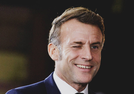 Елисейский дворец объяснил «глаз тигра» Макрона