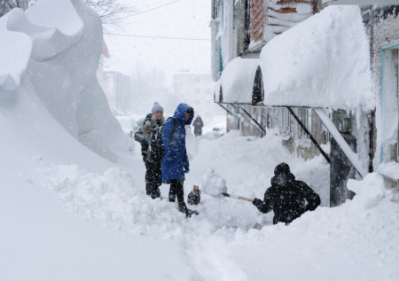 В российском регионе планируют ввести режим ЧС из-за снегопадов
