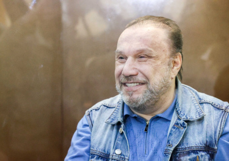 Осужденный за мошенничество шурин Лужкова вышел на свободу