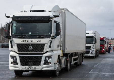 Никитин раскрыл, сколько беспилотных фур будут ездить в России к 2028 году