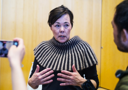 Глава МИД Гренландии расплакалась в Белом доме