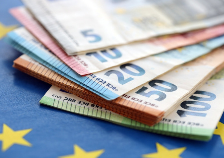 В стране ЕС соберут подписи под петицией против выделения Украине €90 млрд