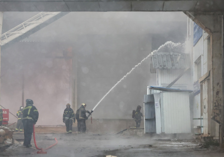 В Сыктывкаре начали проверку после мощного взрыва в учебном центре МВД