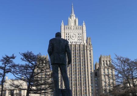 Москва сделала жесткое предупреждение Лондону из-за шпиона в посольстве
