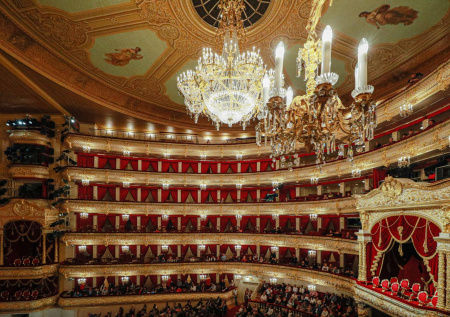 Продюсер назвал размер штрафа за эротические фото в Большом театре