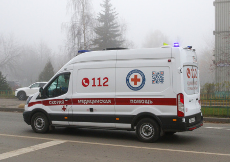 Машина скорой помощи подорвалась на мине