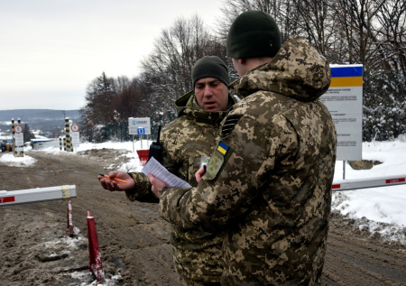 Раскрыто, сколько мужчин легально выехали с Украины и не вернулись