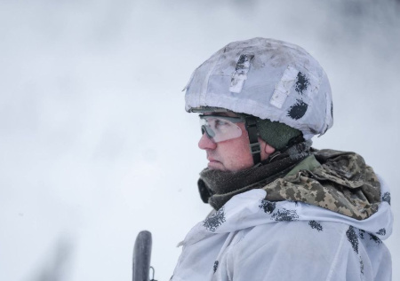 Украинский чиновник заработал $1,3 млн на бракованных очках для ВСУ