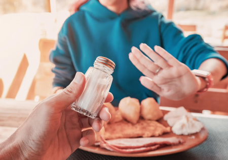 Доктор Мясников перечислил методы борьбы с гипертонией без лекарств