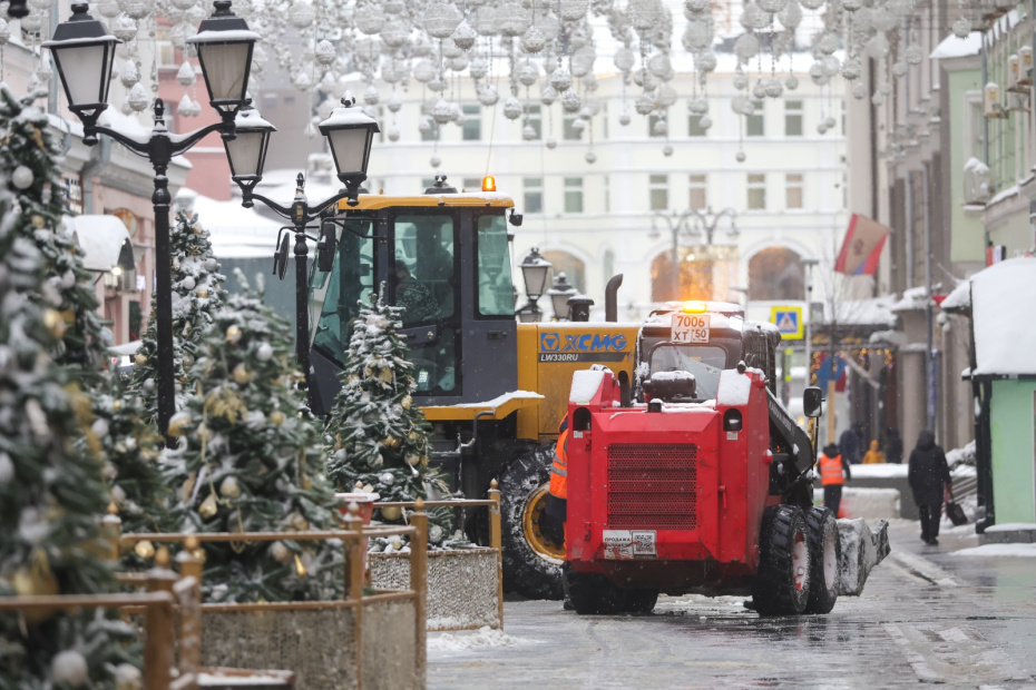 Снег не убран: кто отвечает за дворы и дороги зимой