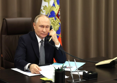 Путин поговорил по телефону с одним из лидеров стран Ближнего Востока