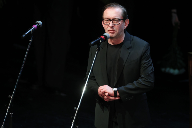 Константин Хабенский на церемонии прощания с Игорем Золотовицким на Основной сцене МХТ имени А. П.Чехова