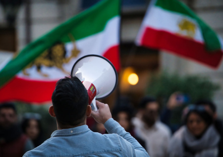 В Иране за три дня протестов сожгли более 50 мечетей